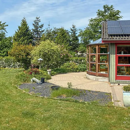 3 Bedroom Beautiful In * Eskebjerg
