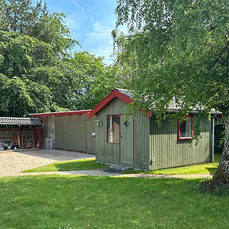 3 Bedroom Beautiful In Feriehus